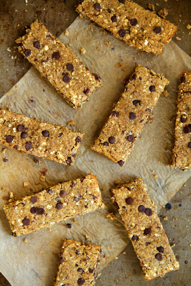 Cookie Dough Protein Granola Bars | running with spoons