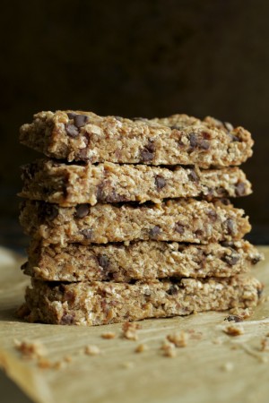 Soft and Chewy Banana Bread Granola Bars | running with spoons