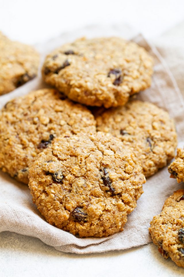 Flourless Oatmeal Raisin Cookies | running with spoons